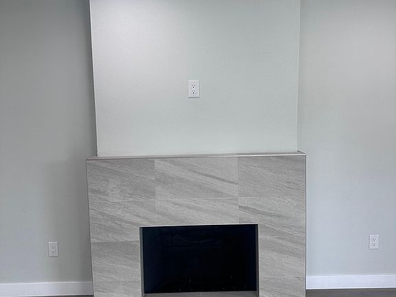 3rd image of 455 W Porter Ave