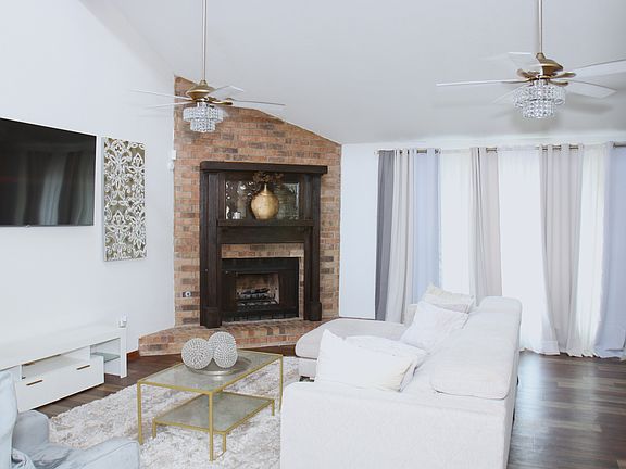 3rd image of 535 Oyster Creek Dr