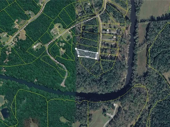 29 Northview Cir, Northport, AL 35475
