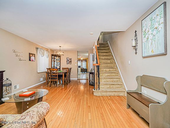 4th image of 423 Annadale Rd