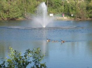 2133 Glencoe Hills Dr APT 4, Ann Arbor, MI 48108