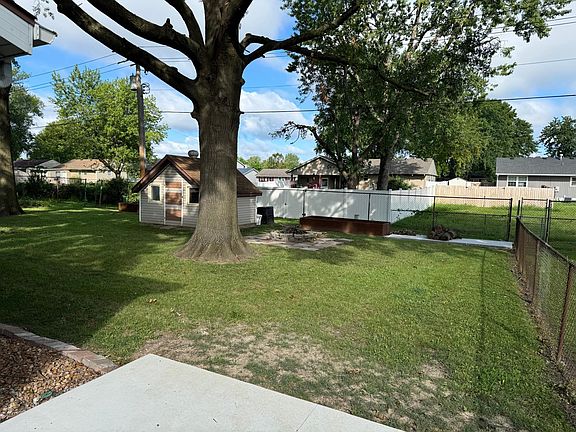 5th image of 3136 Yale Dr