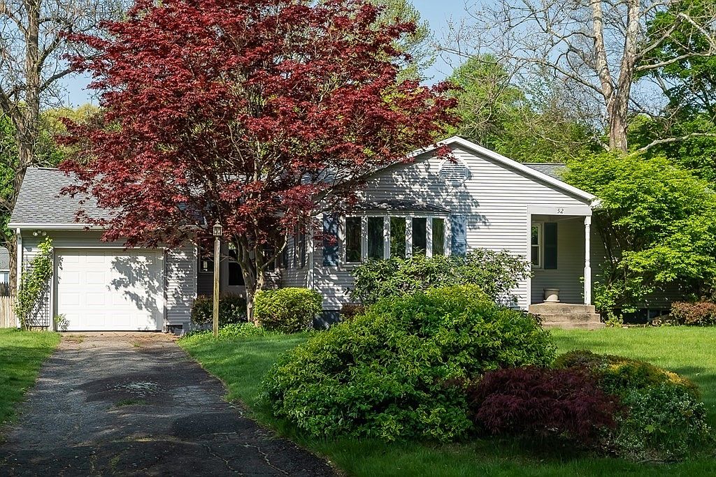 52 Embassy Rd, Springfield, MA 01119 Zillow