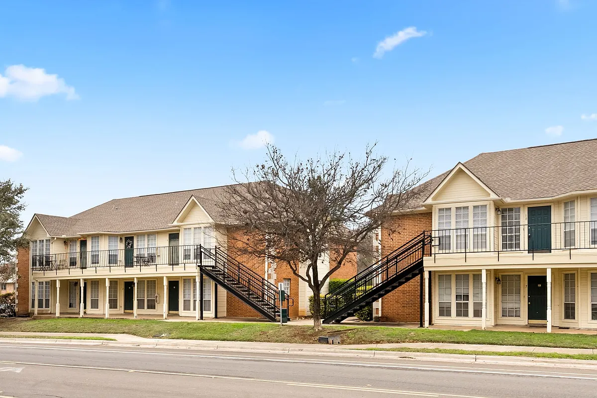 Building Photo - 104 Mosscliff Cir #1