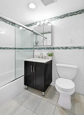 Rented by NY Space Finders Inc. | media 6