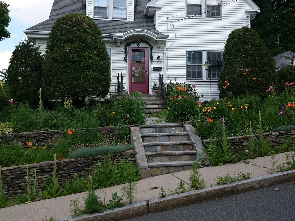 2nd image of 6 Bigelow Cir