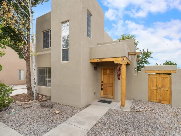 4252 Rock Castle Ln, Santa Fe, NM 87507