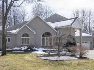 4535 Hidden Hollow Rd, Hamburg, NY 14075