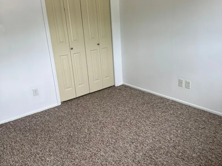 2188 Meadowlawn Dr — Photo 7