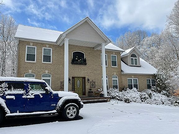 1st image of 6402 Woodside View Dr