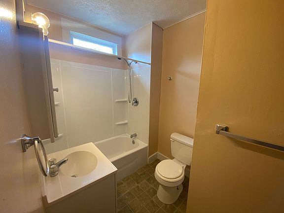 5th image of 719 W Jefferson St #B