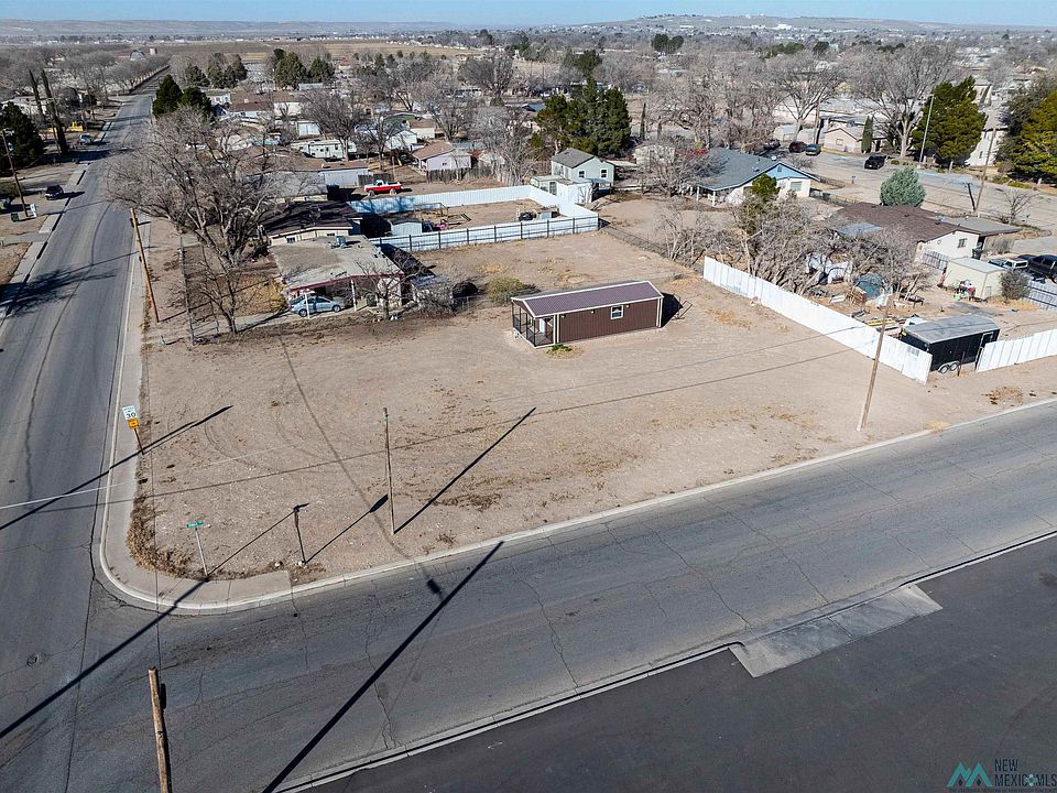 1st image of E 404 Juarez St