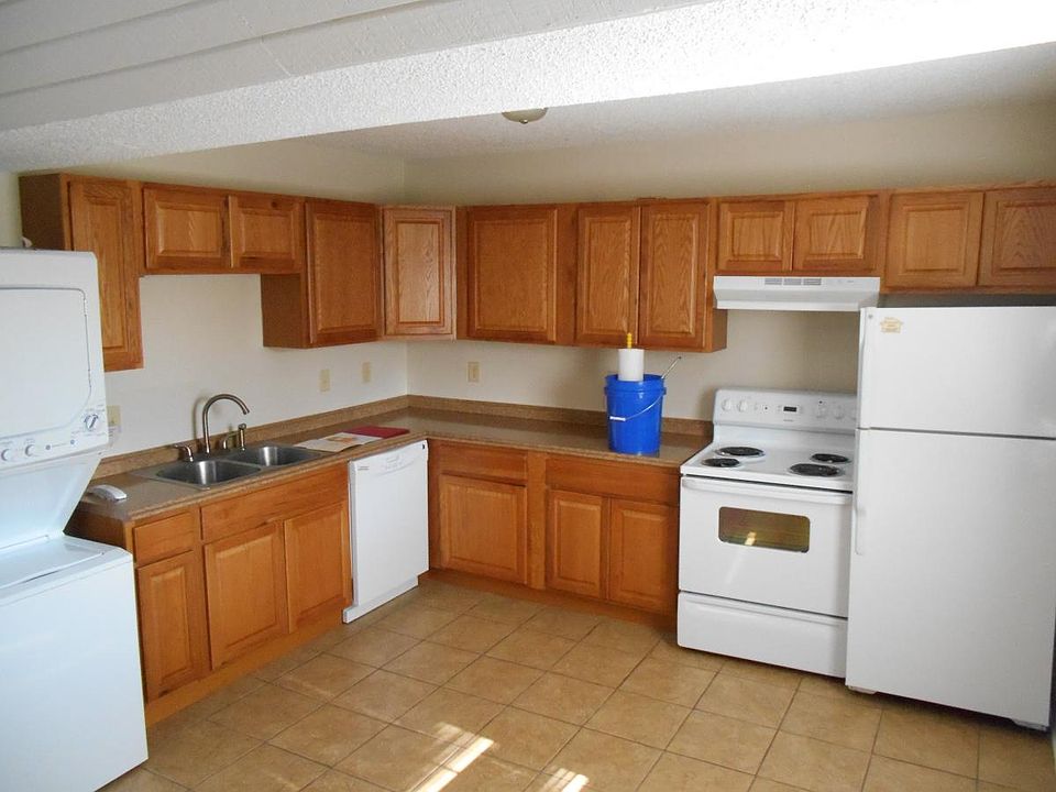 1st image of 1382 Indianola Ave