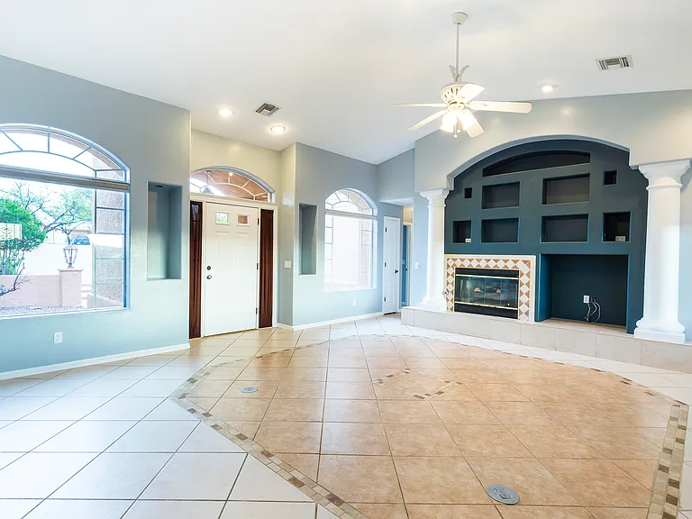 414 Bury Ct — Photo 5