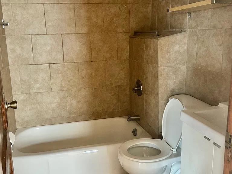 2517 Emerson Ave S #3 — Photo 10
