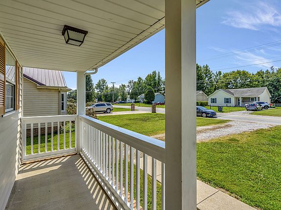 5th image of 411 Donna Dr