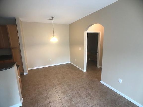 4th image of 33 Kassebaum Ln APT 106