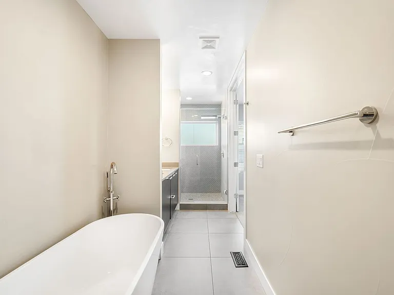 1751 W 40th Ave — Photo 19