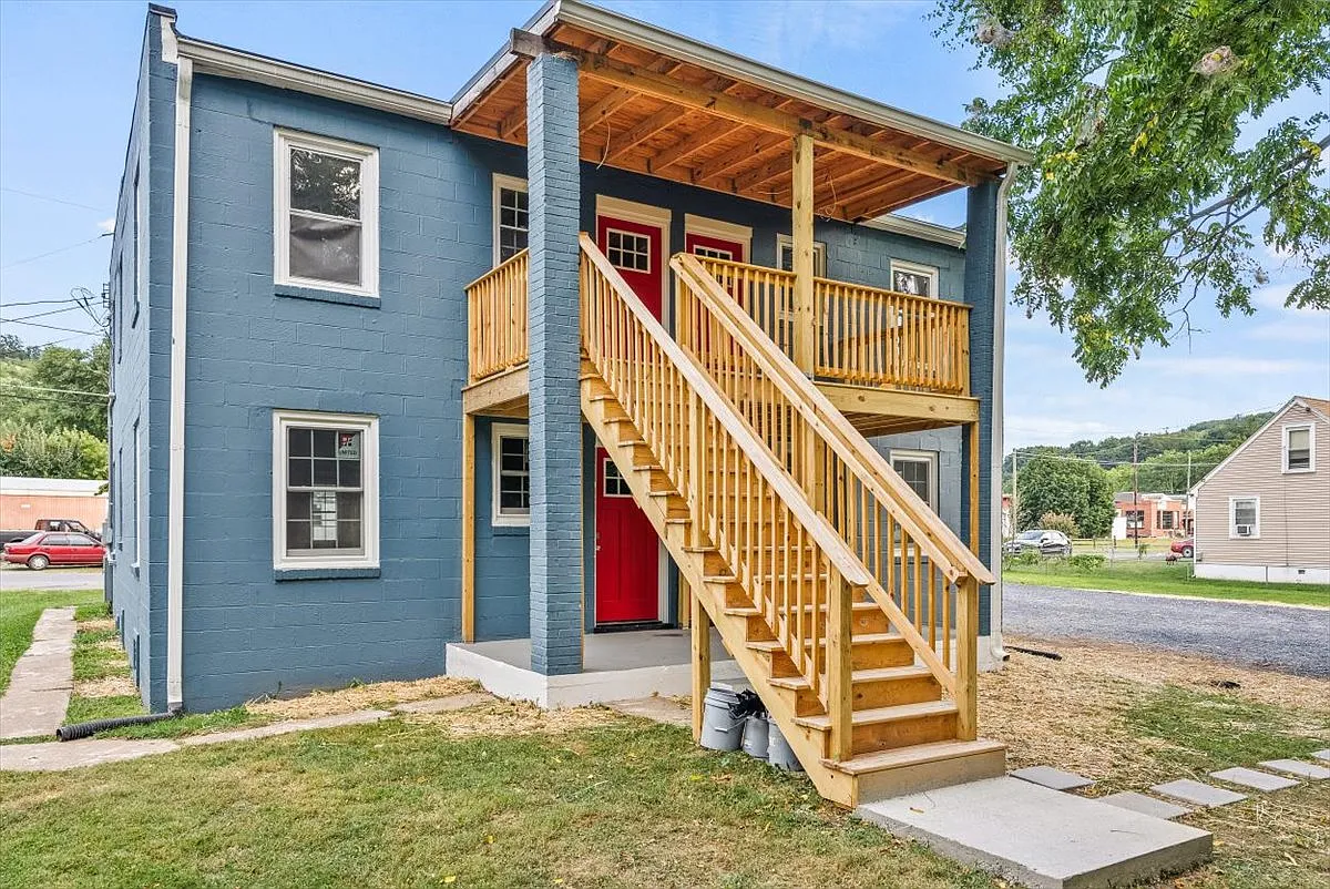 2 bed, 650 sqft, $1,340 — Photo 2