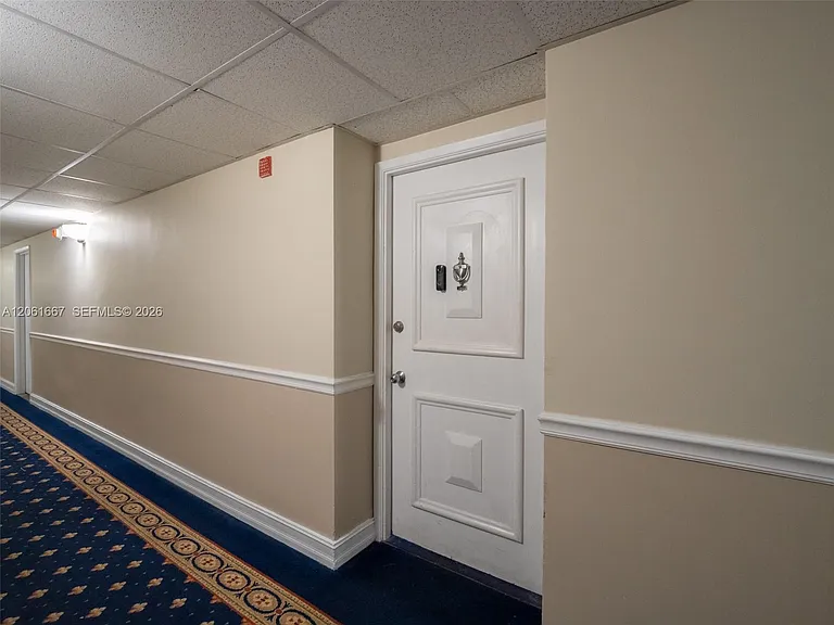 5005 Collins Ave #1506 — Photo 46