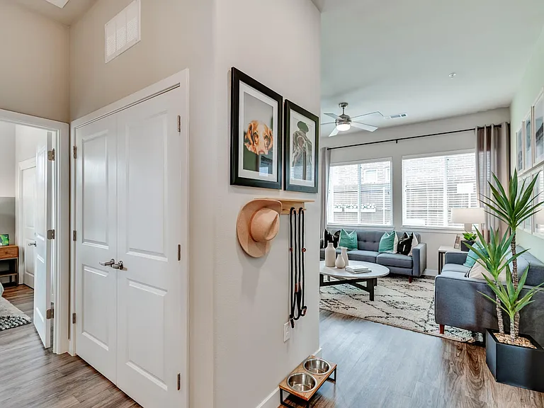 VLux Stoneridge — Photo 40
