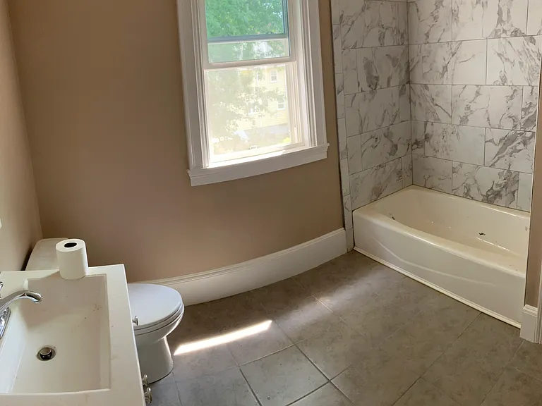 51 Mount Vernon St #1 — Photo 5