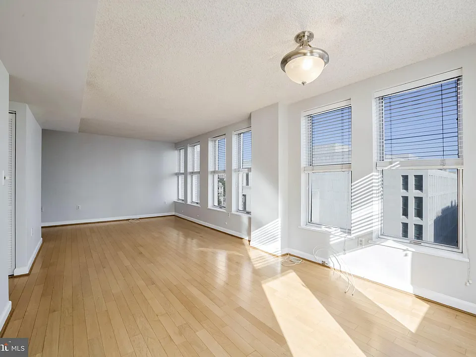 601 Pennsylvania Ave NW #910