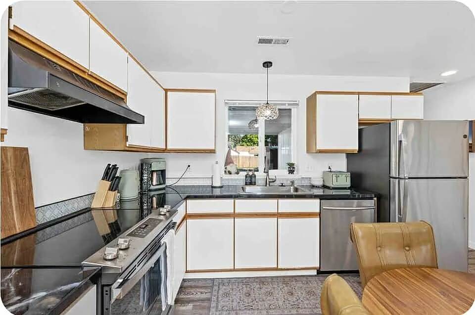 1107 E Harrison Ave — Photo 4