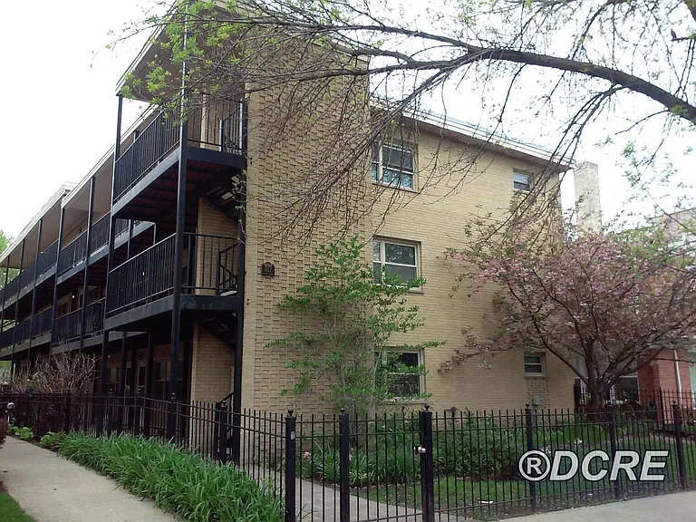 1922 W Pratt Blvd #B3 — Photo 9