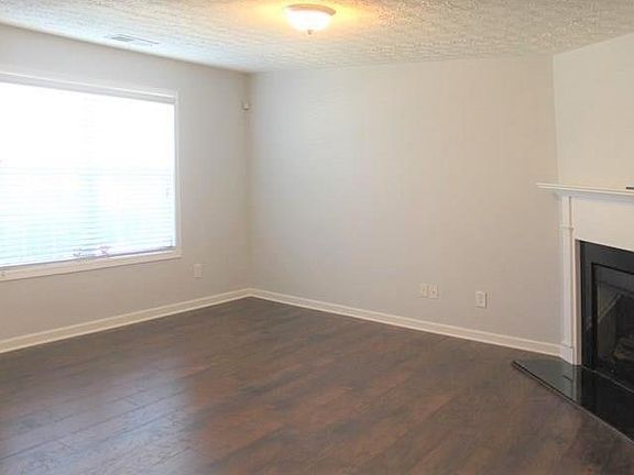 2nd image of 1443 Little Creek Dr