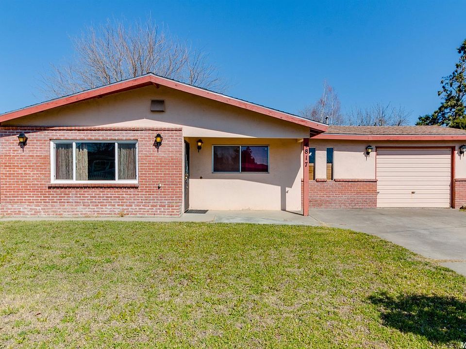 1st image of 4817 Dahlia Dr