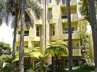 410 N Oakhurst Dr UNIT 202, Beverly Hills, CA 90210