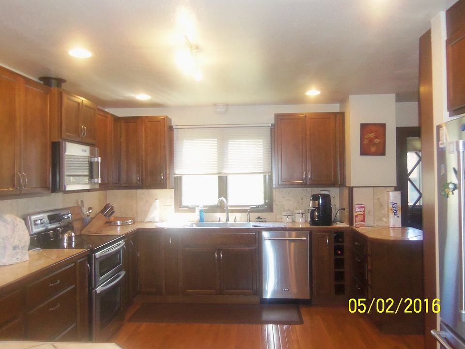 1st image of 770 Shoshone St
