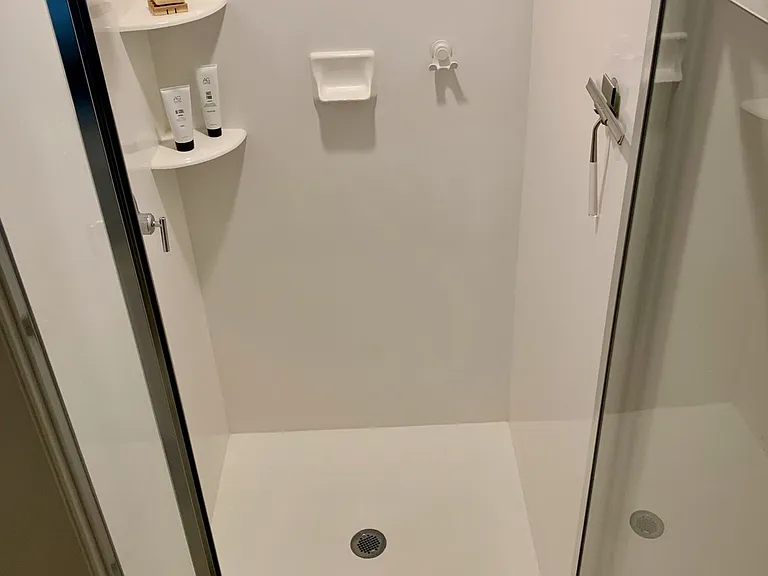 146 N 450 W — Photo 12