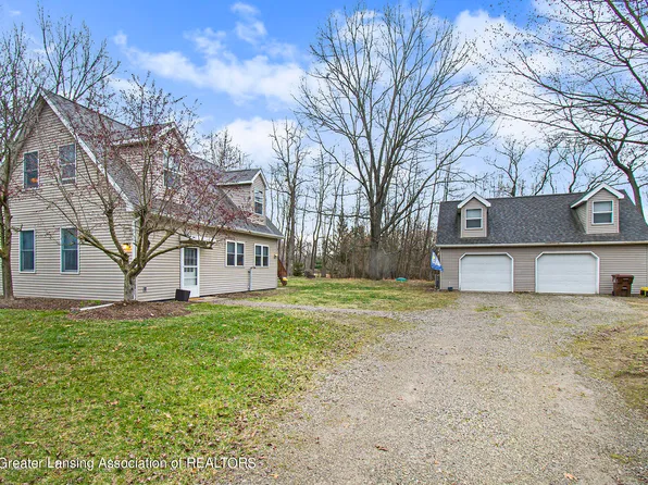 1000 Hermitage Farm Ln, Stockbridge, MI 49285