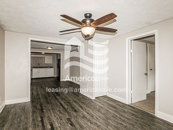 1600309_004_living_room_4.jpg