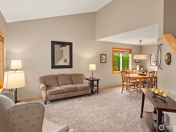5th image of 707 122nd Avenue Ct E