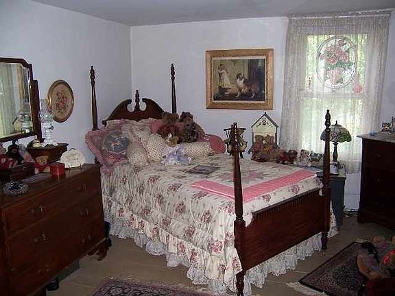 2nd fl Bedroom