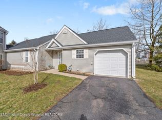 1 Pagoda Ln, Freehold, NJ 07728