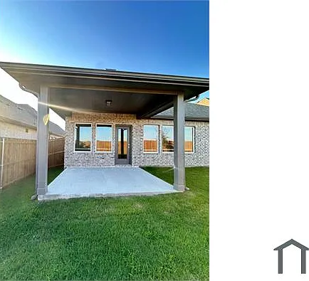2116 Bloomsbury Ln — Photo 12