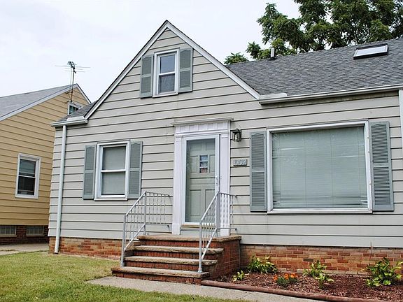 2nd image of 13102 Highlandview Ave
