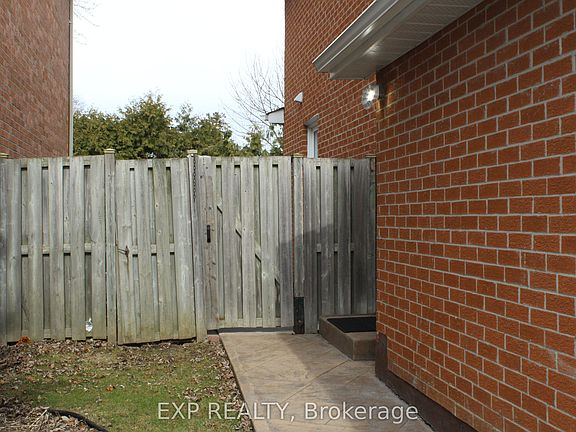 3rd image of 48 Howell St