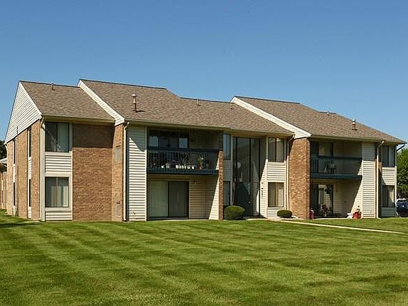2nd image of 4000 Green Isle Way APT 1