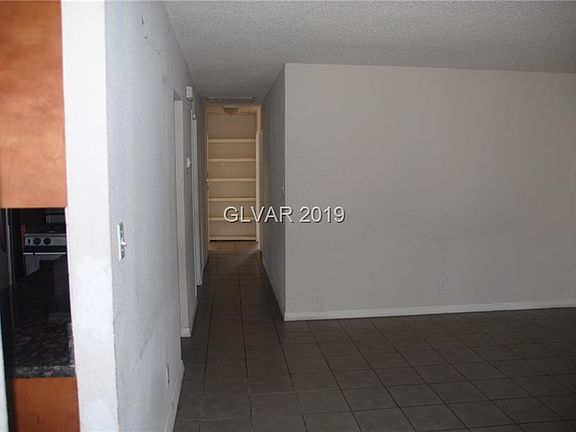 5th image of 3338 Pioneer Ave