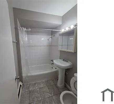 8201 S Maryland Ave #3 — Photo 2