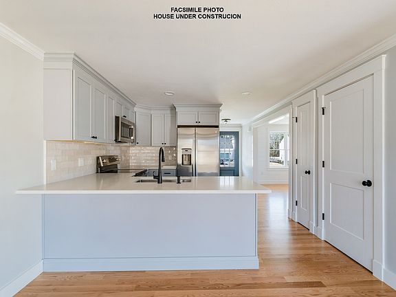 4th image of 112 Pasture Hill Rd