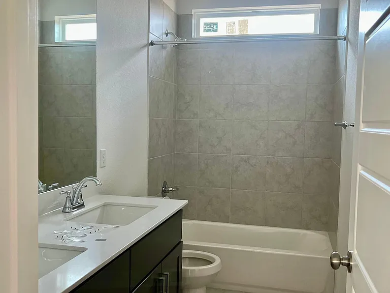 2128 Stampede Dr — Photo 22
