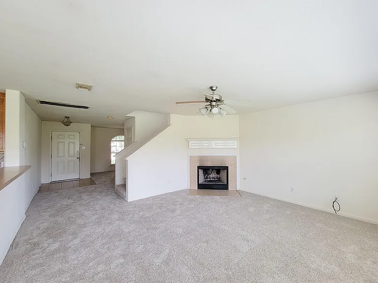 2322 Oxford Point Ln — Photo 13