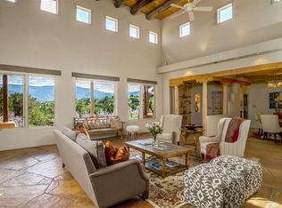 16 N Camino Don Carlos, Santa Fe, NM 87506