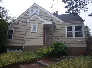 2744 47th Ave SW, Seattle, WA 98116